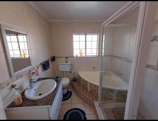 3 BEDROOM HOUSE FOR SALE IN ANNLIN